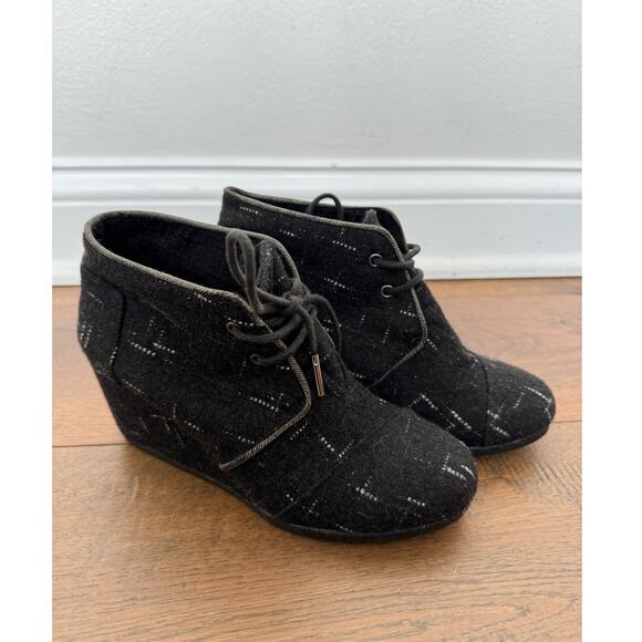 TOMS Desert Wedge Heel Lace Up Dressy Ankle Booties Black Women's Size 5.5 - Picture 1 of 6